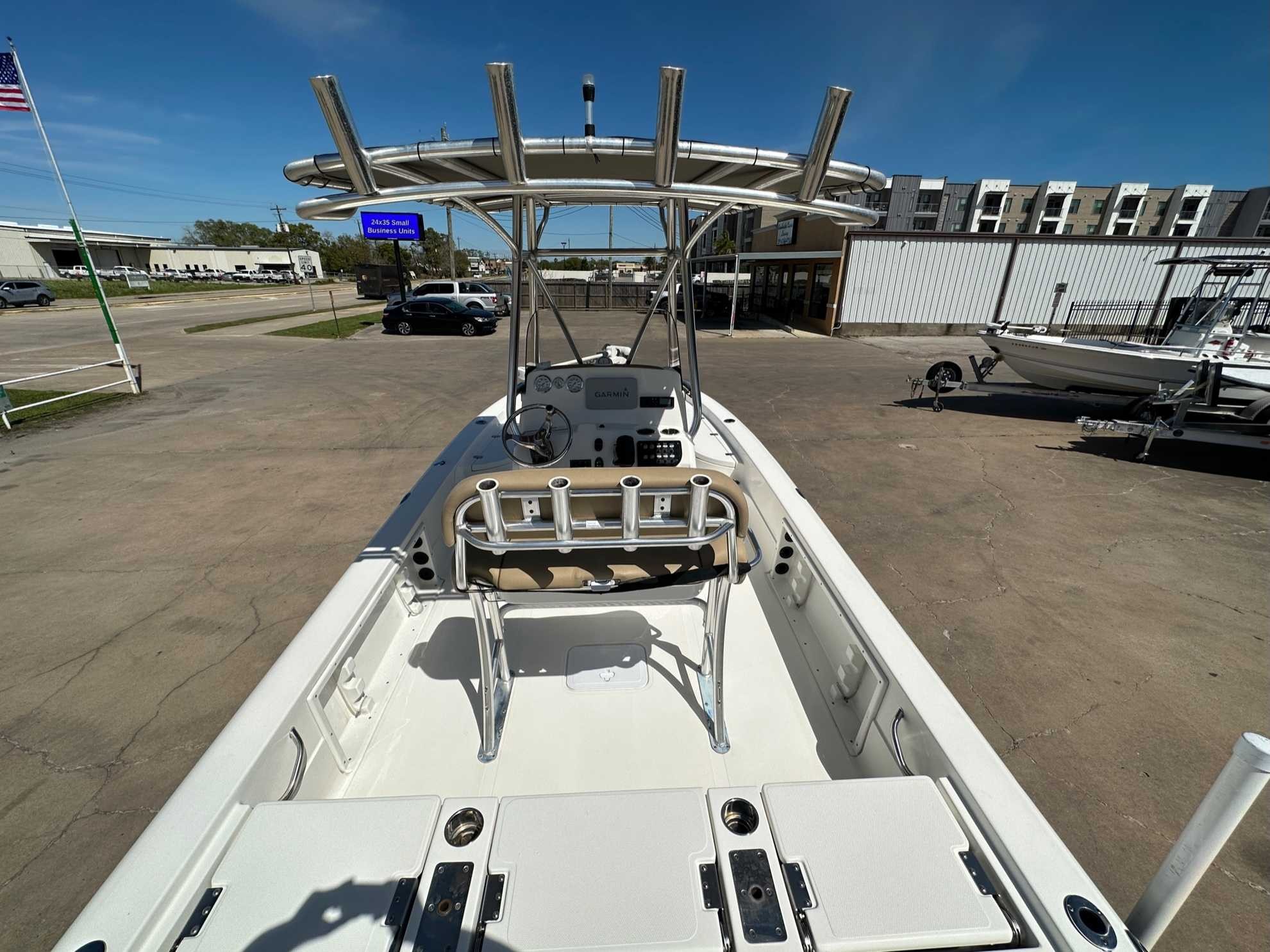 2019 NAUTIC STAR 227XTS Center Console