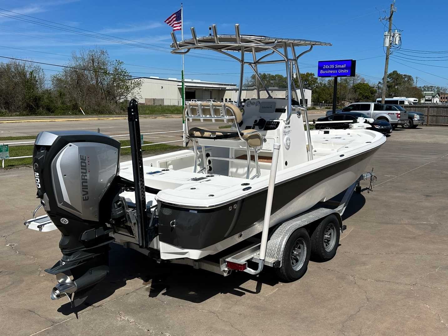 2019 NAUTIC STAR 227XTS Center Console