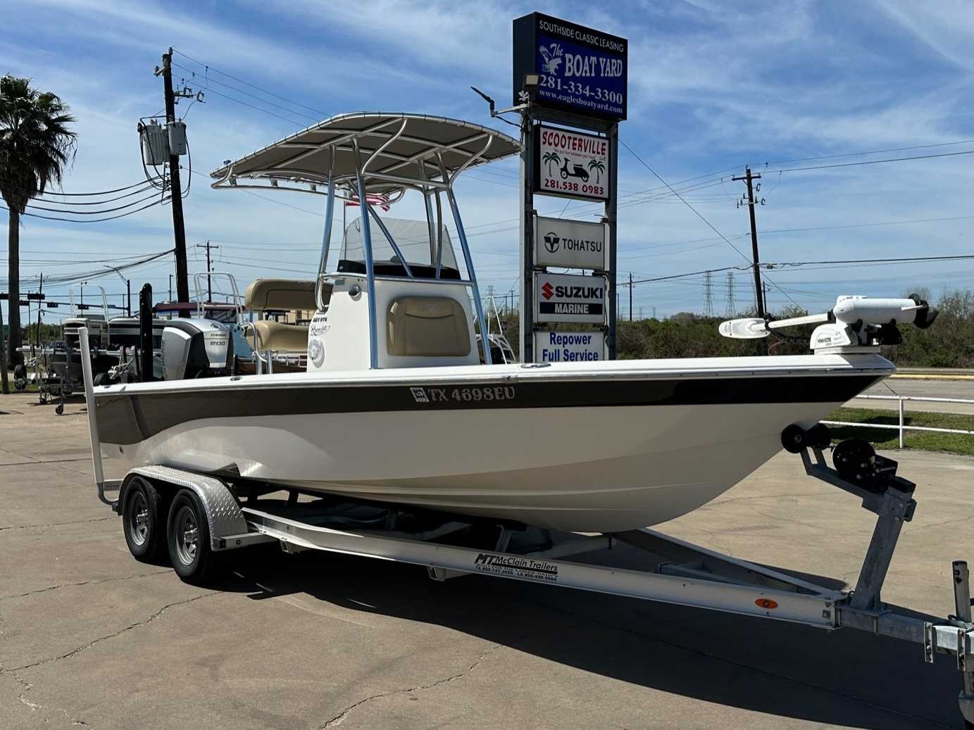 2019 NAUTIC STAR 227XTS Center Console