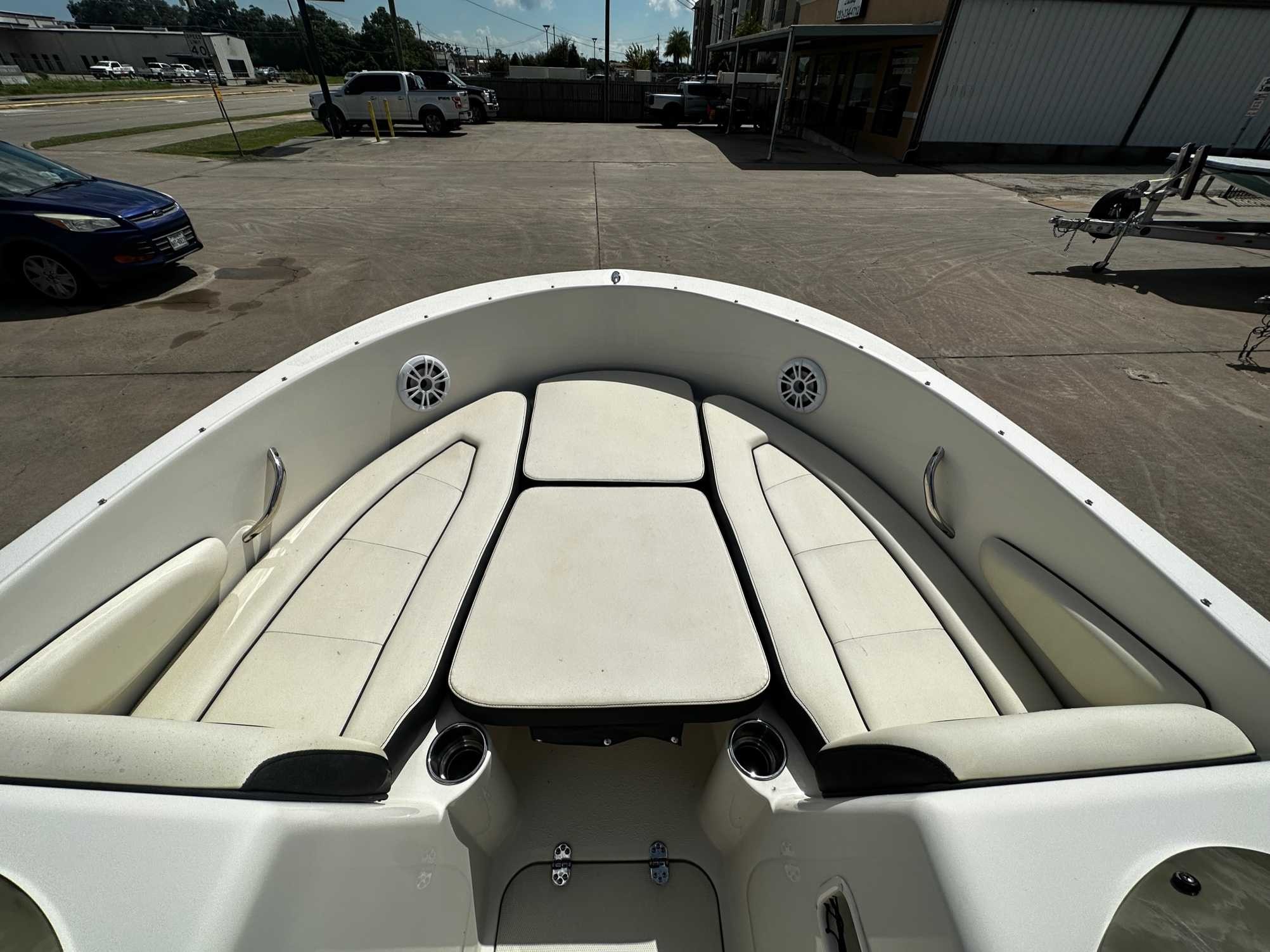 2022 Stingray 172SC Deck Boat