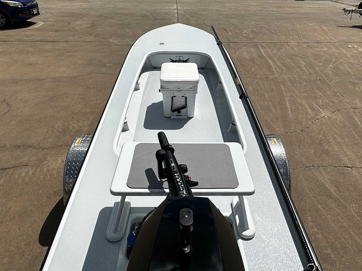 2024 BLACK DUCK Cromis 18 Flat/Skiff