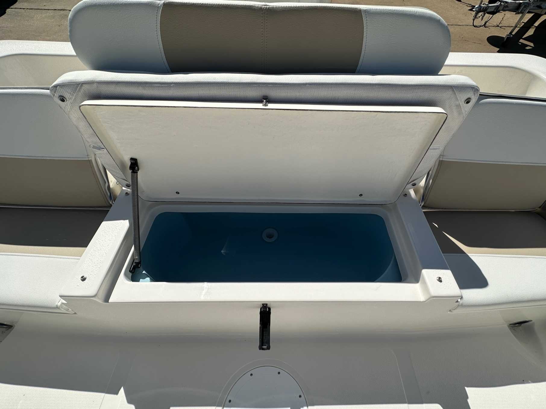 2026 Bulls Bay 2200 XS Bay Boat