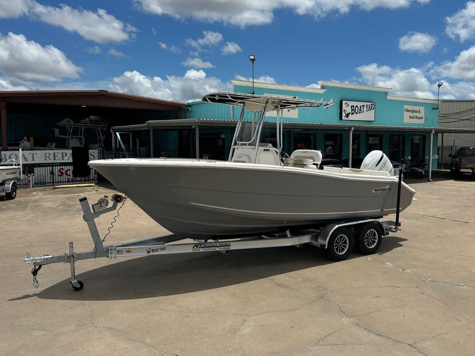 2026 Bulls Bay 230CC Bay Boat