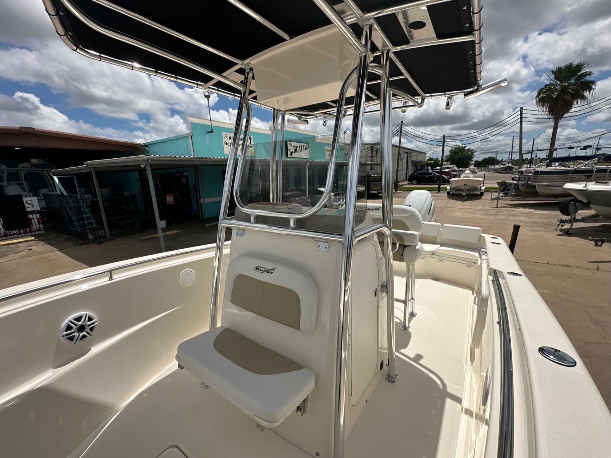 2026 Bulls Bay 230CC Bay Boat