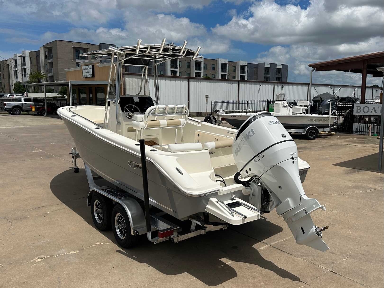 2026 Bulls Bay 230CC Bay Boat