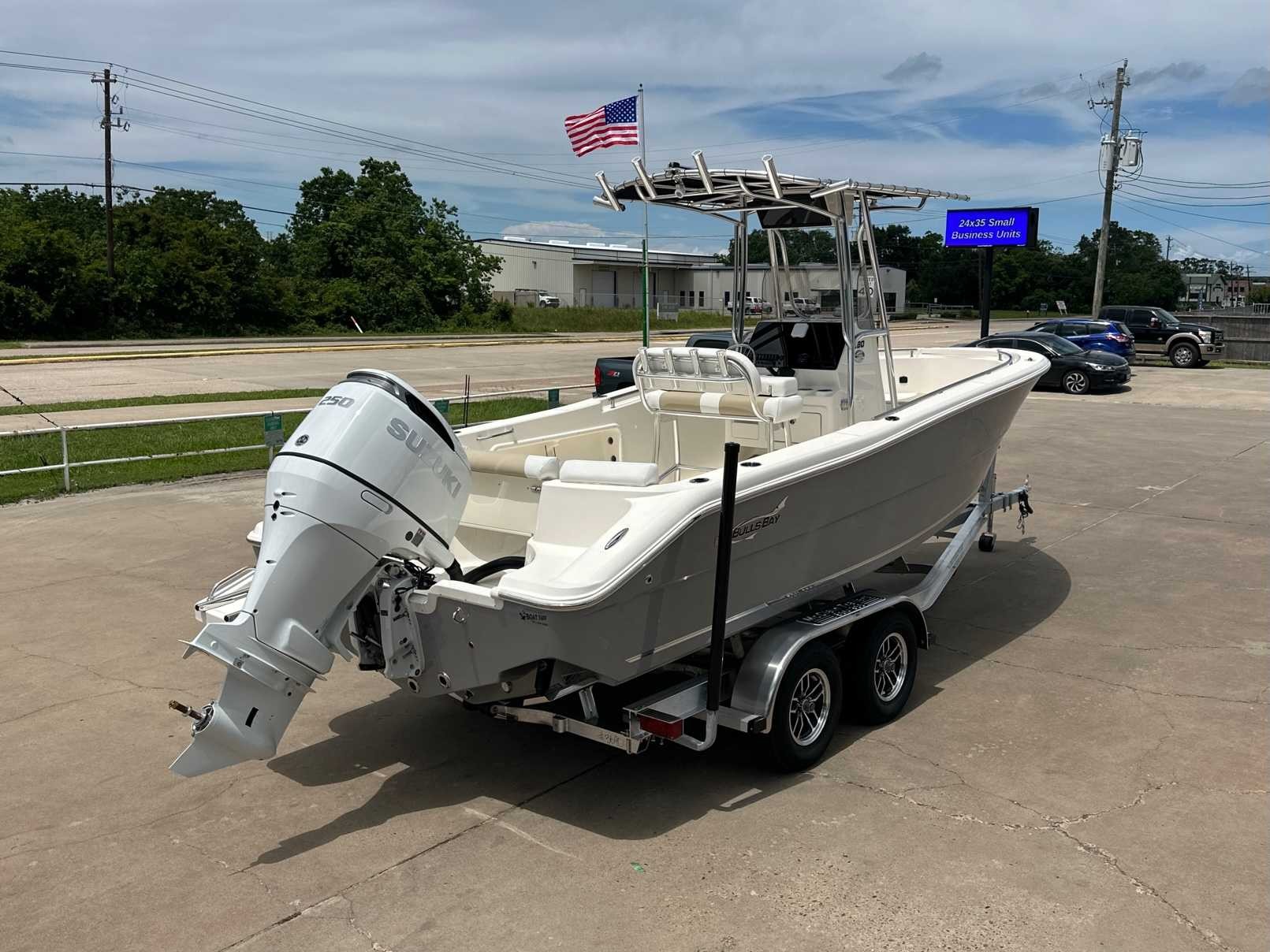 2026 Bulls Bay 230CC Bay Boat