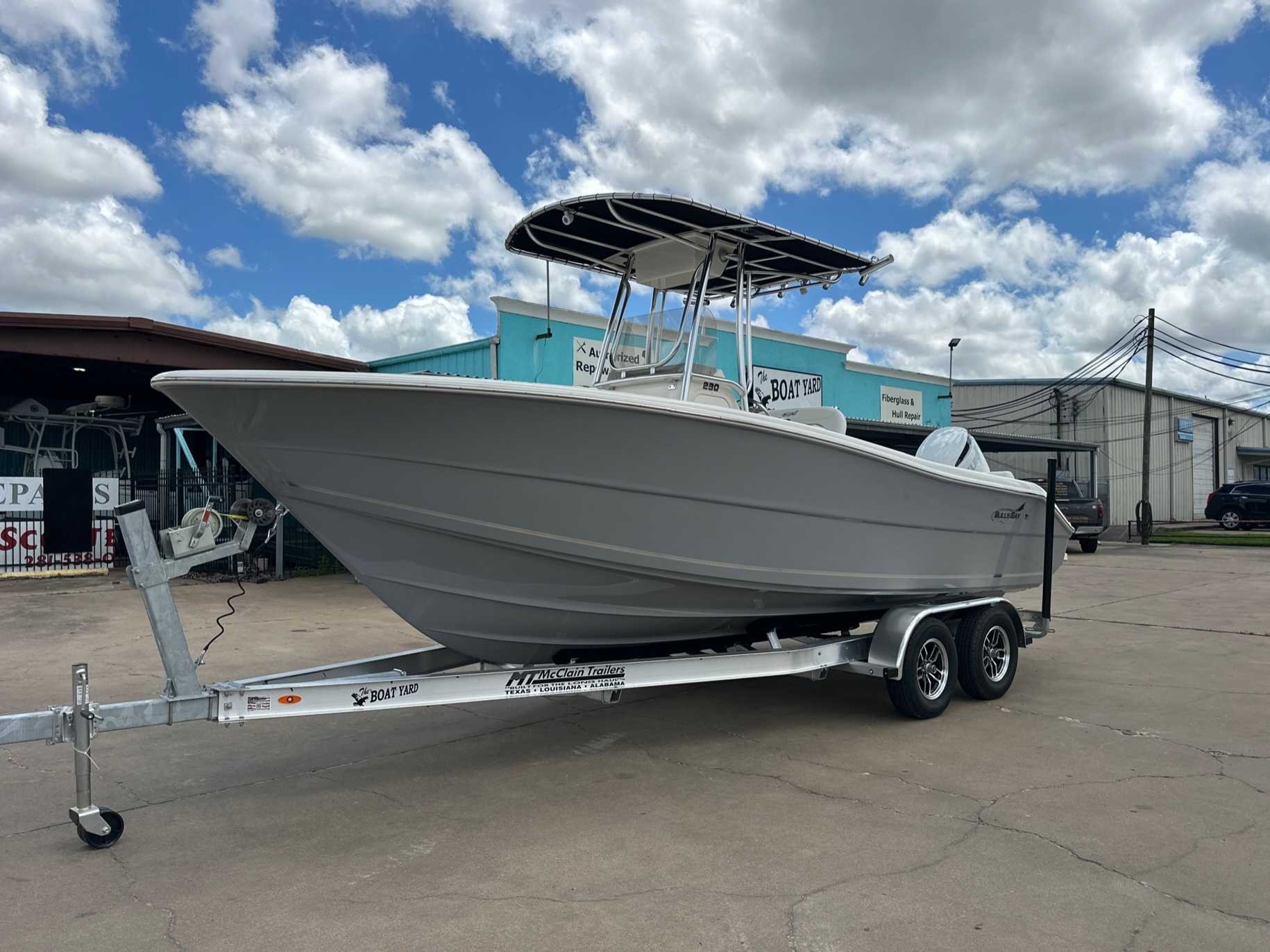 2026 Bulls Bay 230CC Bay Boat