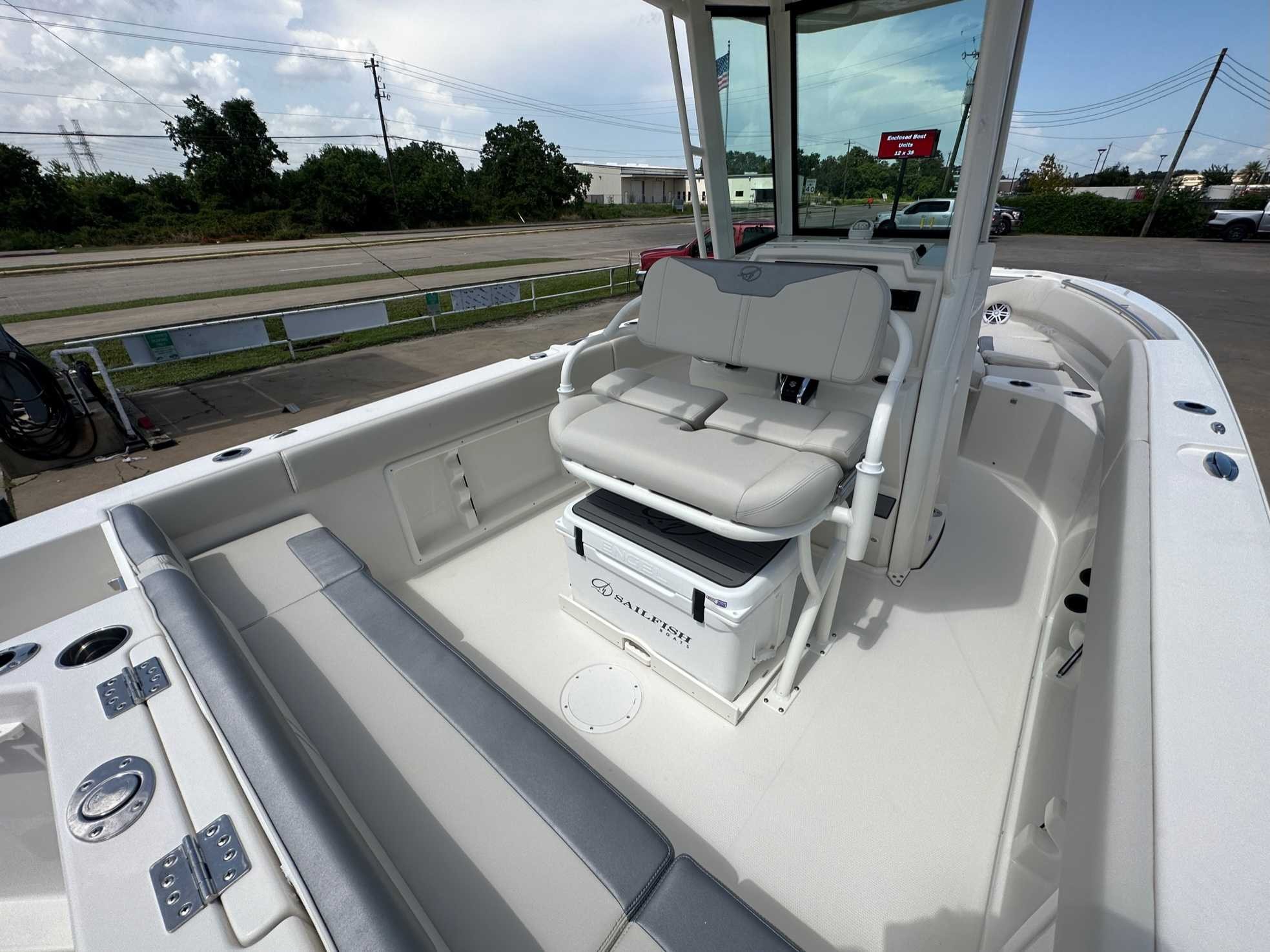 2026 Sailfish Boats 232CC Center Console