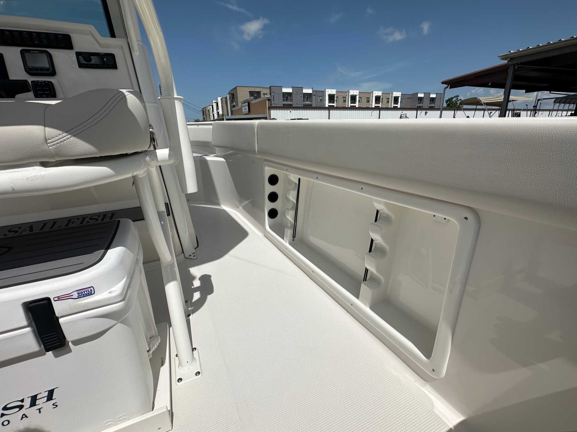 2026 Sailfish Boats 232CC Center Console