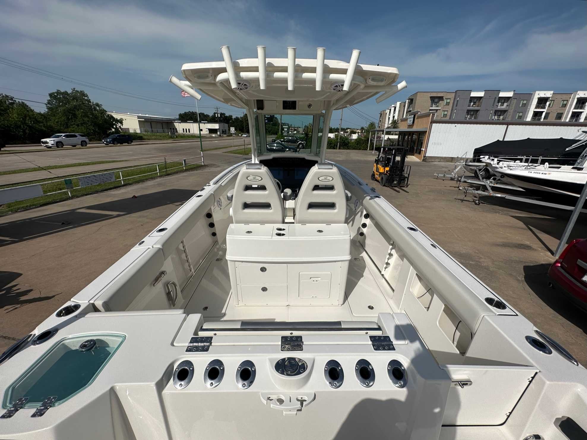 2026 Sailfish Boats 272CC Center Console