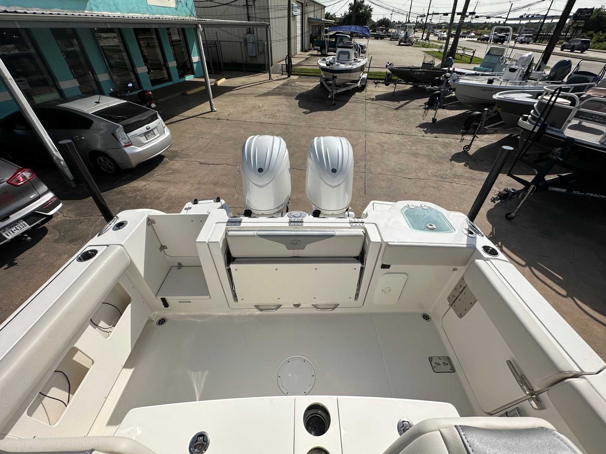 2026 Sailfish Boats 272CC Center Console