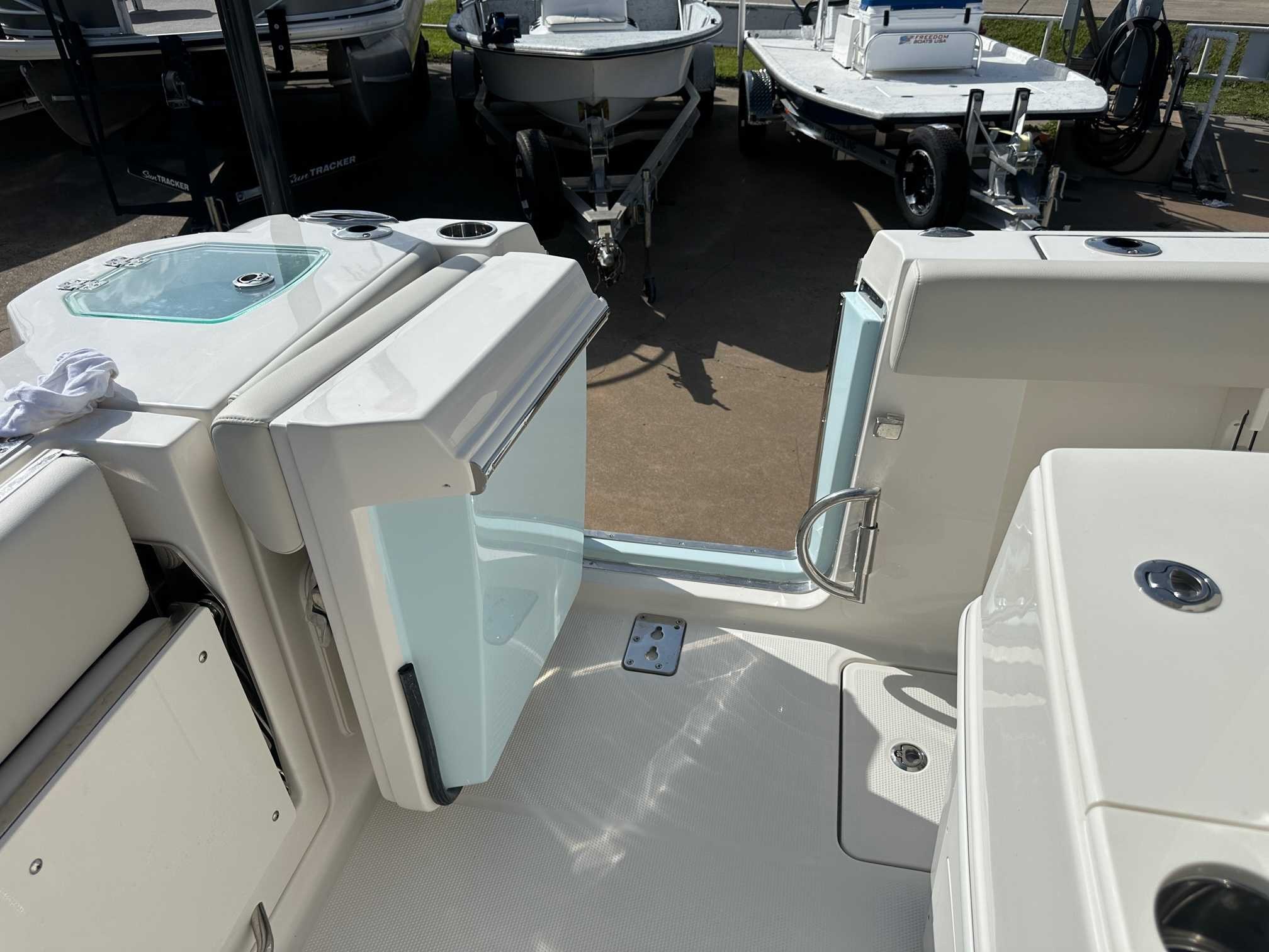 2026 Sailfish Boats 272CC Center Console