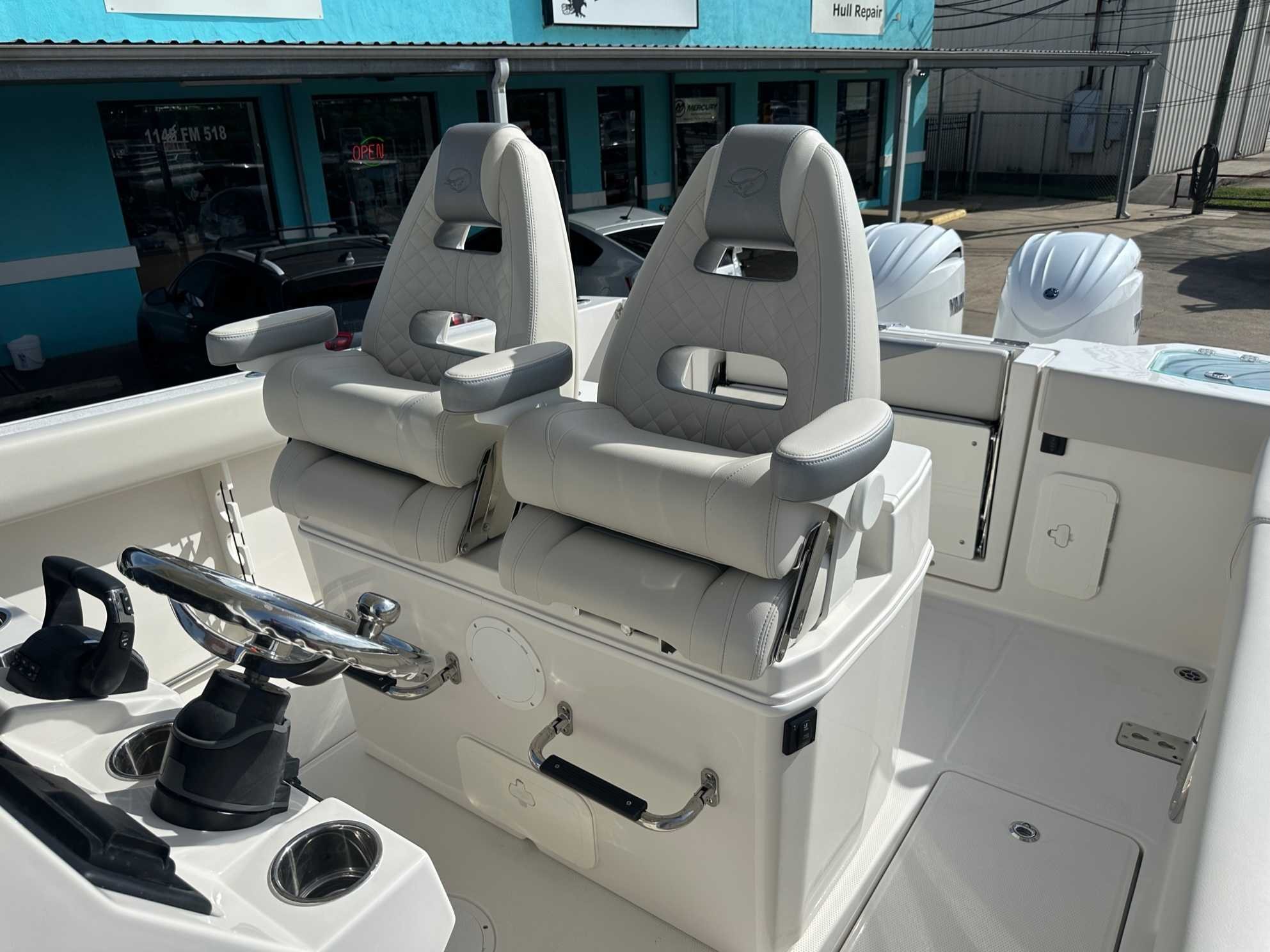 2026 Sailfish Boats 272CC Center Console
