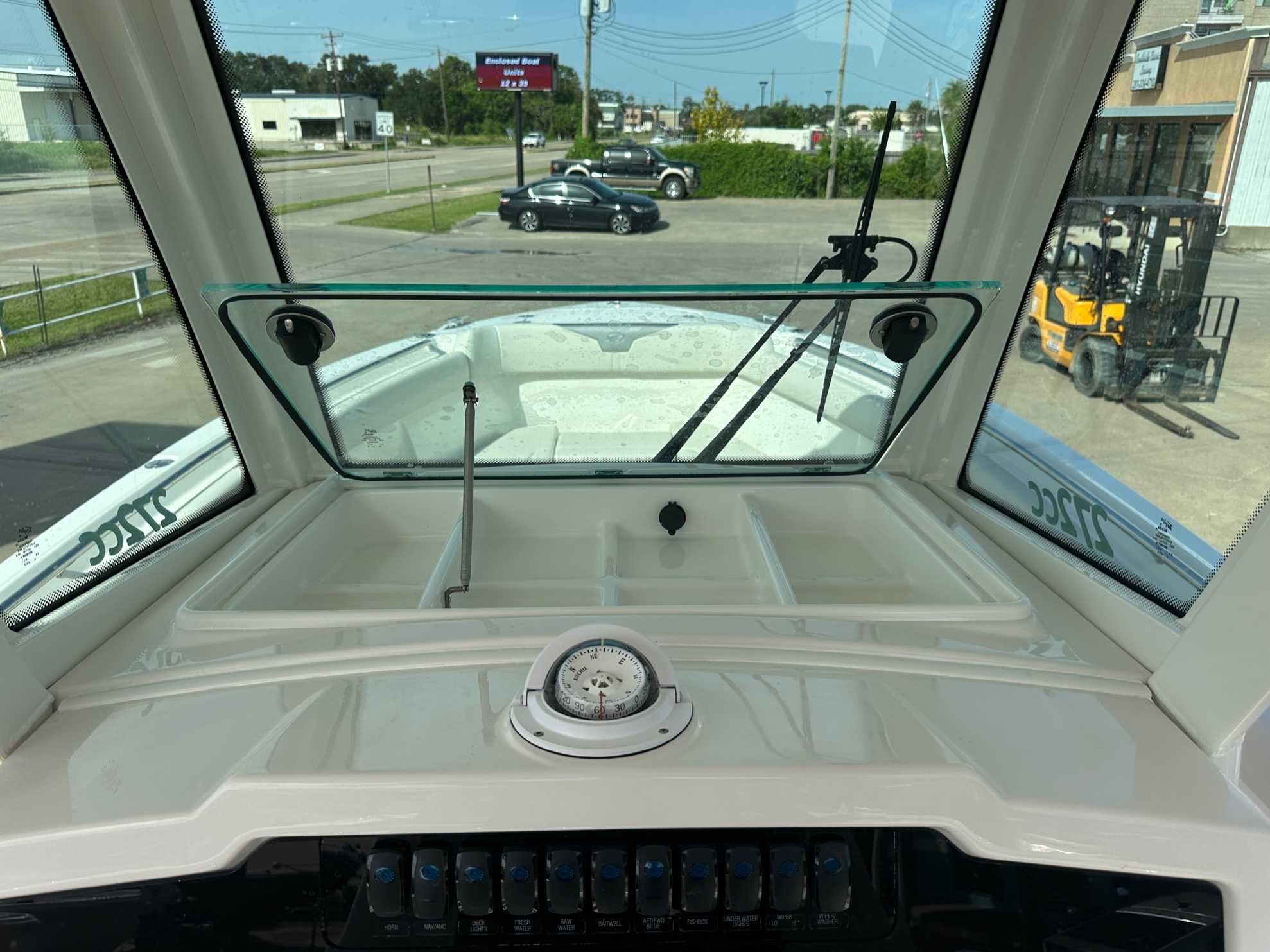 2026 Sailfish Boats 272CC Center Console