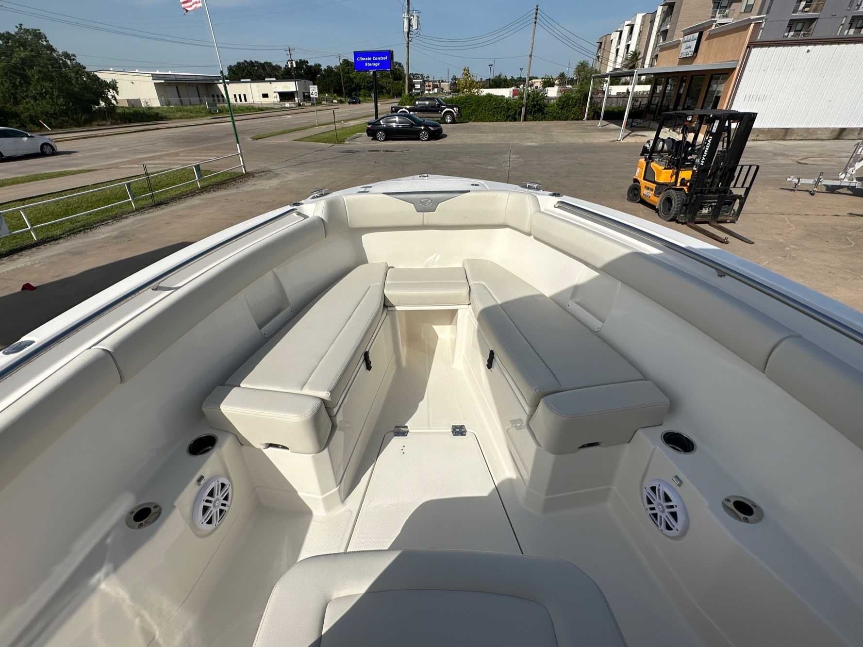 2026 Sailfish Boats 272CC Center Console