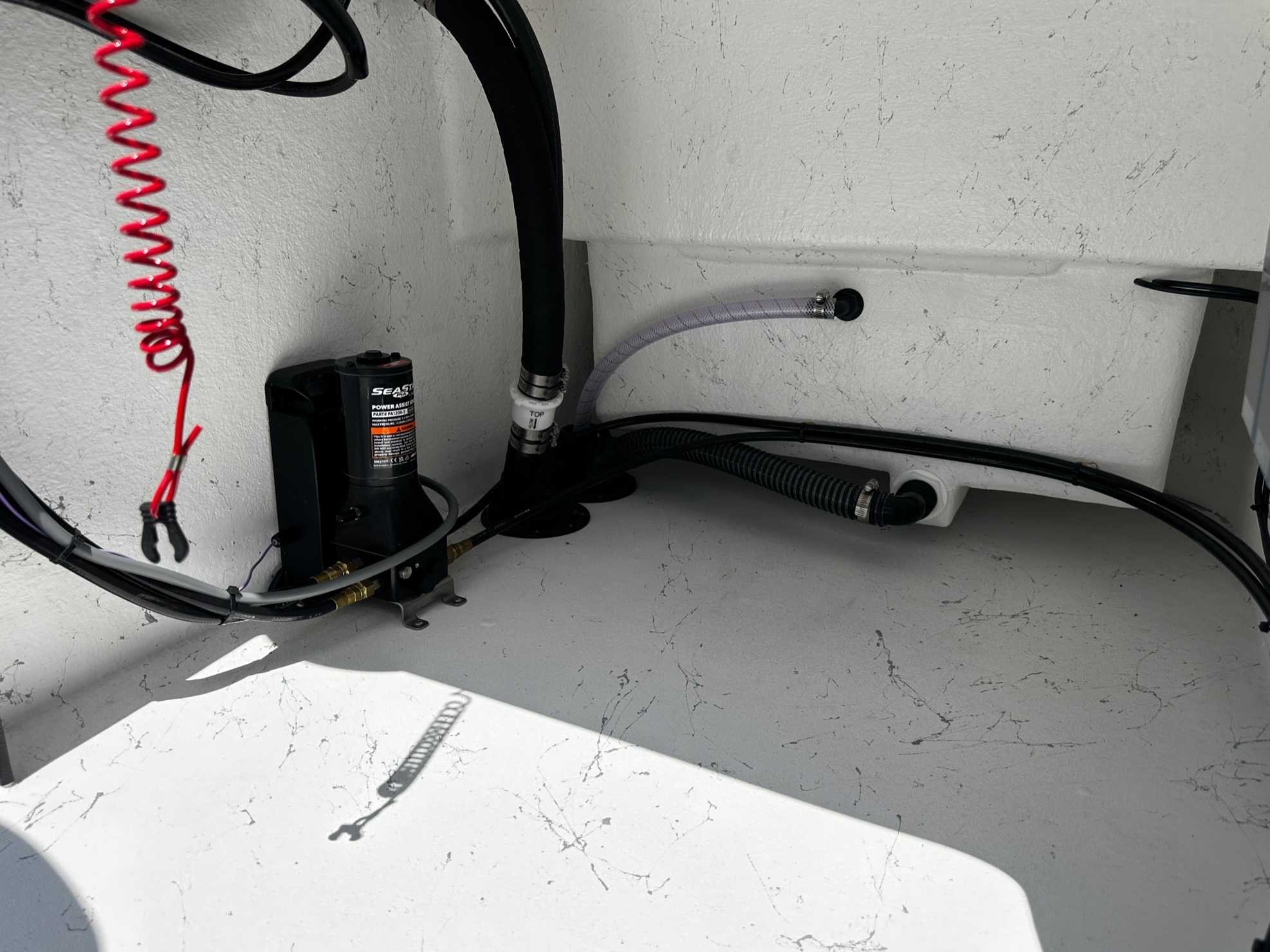 2027 Freedom Boats USA 24' Defender Fish Boat