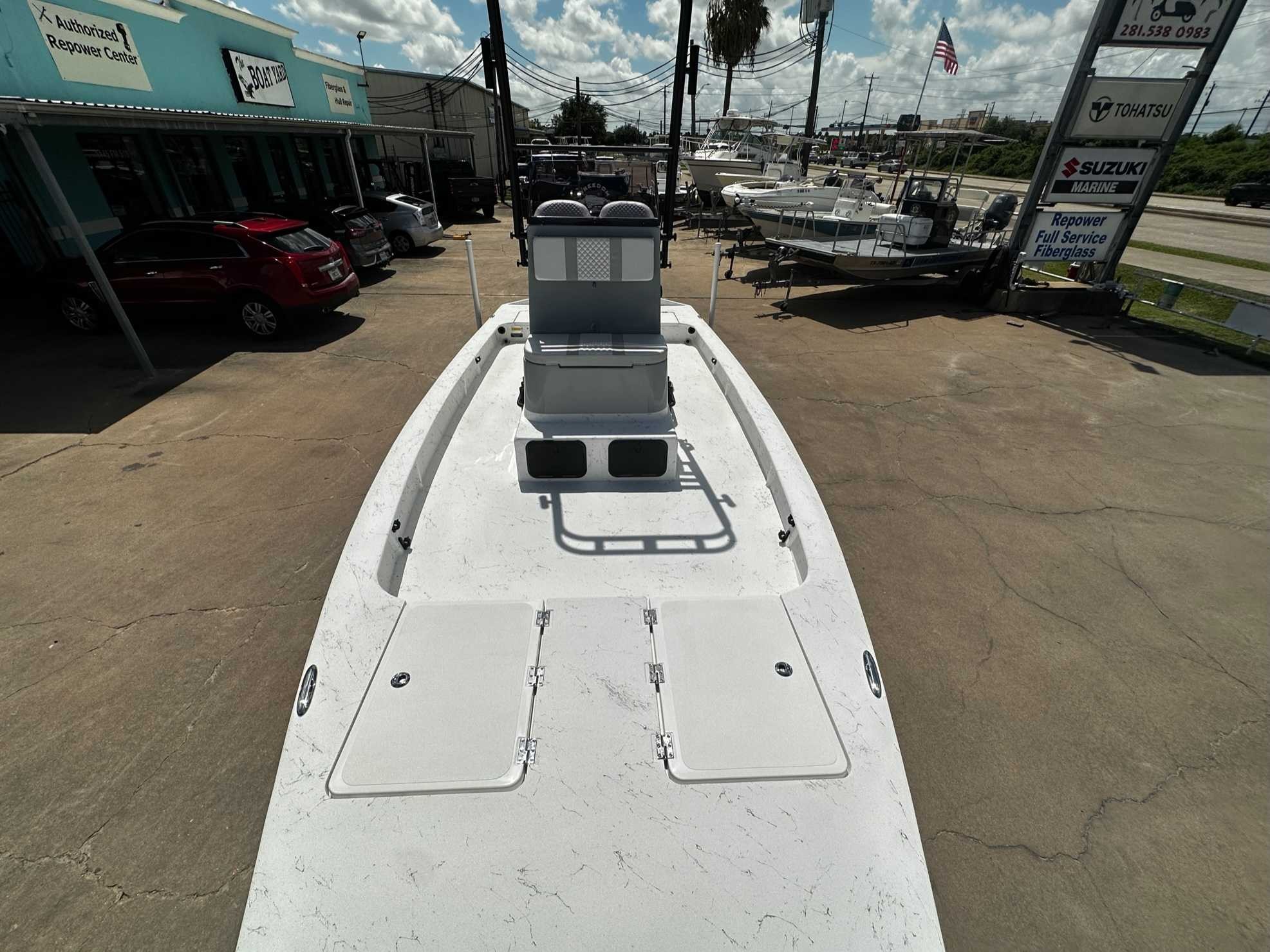 2027 Freedom Boats USA 24' Defender Fish Boat