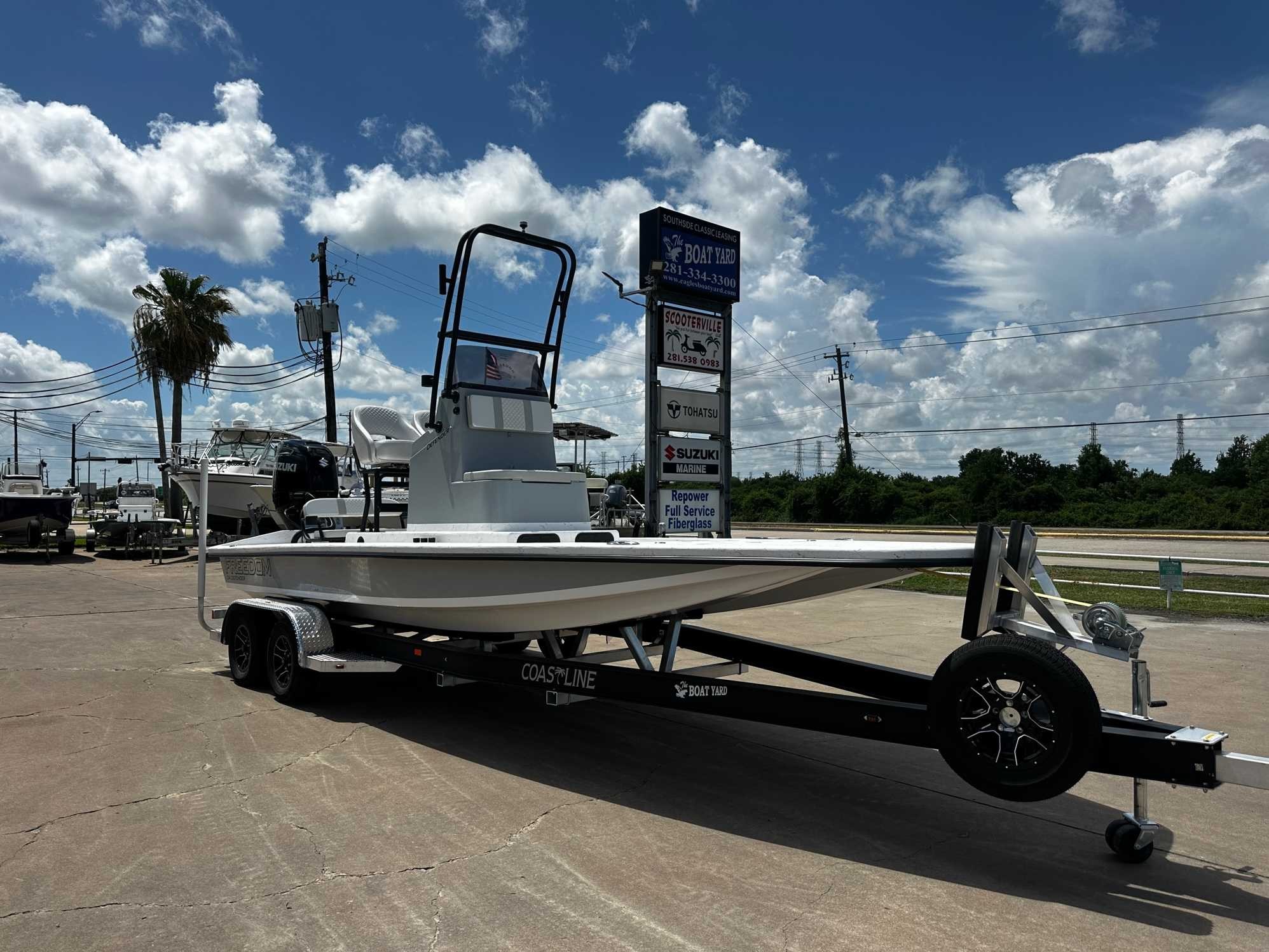 2027 Freedom Boats USA 24' Defender Fish Boat